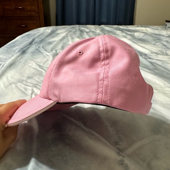 Authentic Burberry - Picture 2 of 9